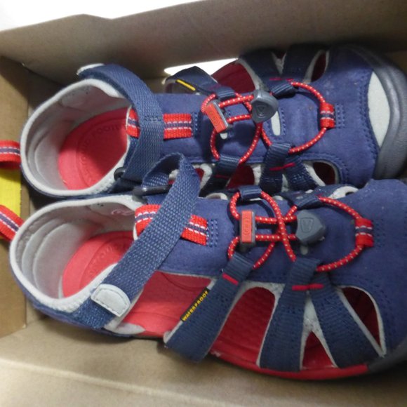 KEEN Seacamp II CNX dress blues Formula One BNIB